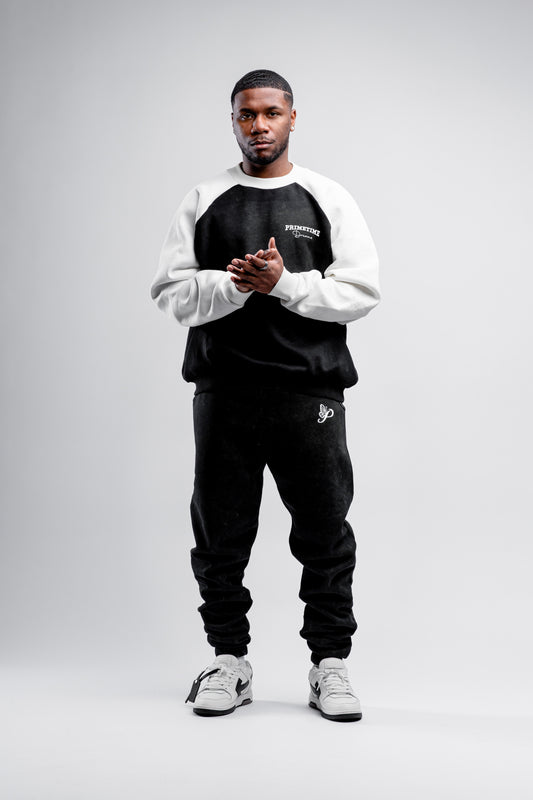 Dreams Raglan Sweater Black